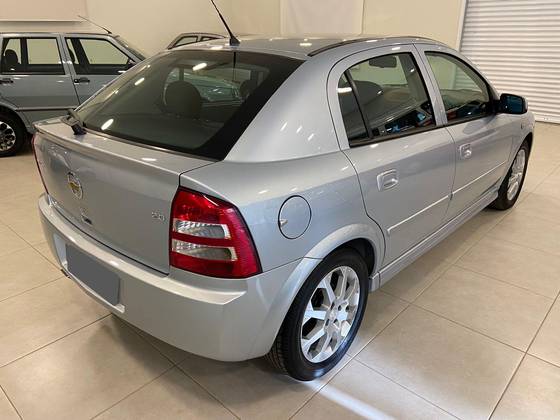 CHEVROLET ASTRA 2.0 MPFI ADVANTAGE 8V FLEX 4P MANUAL